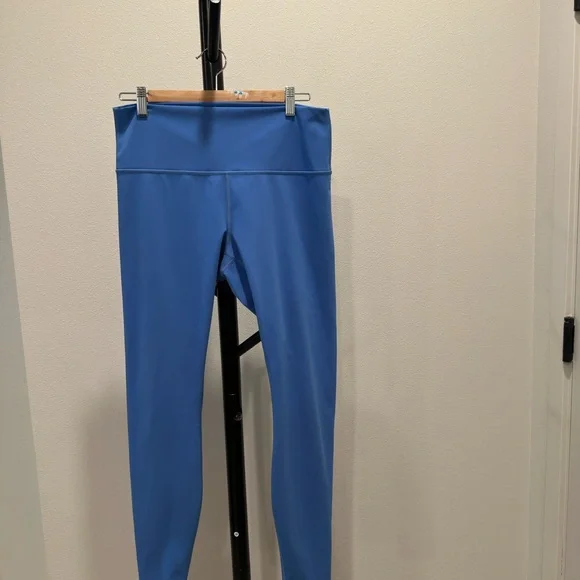 lululemon athletica Blue Leggings - Picture 5 of 7